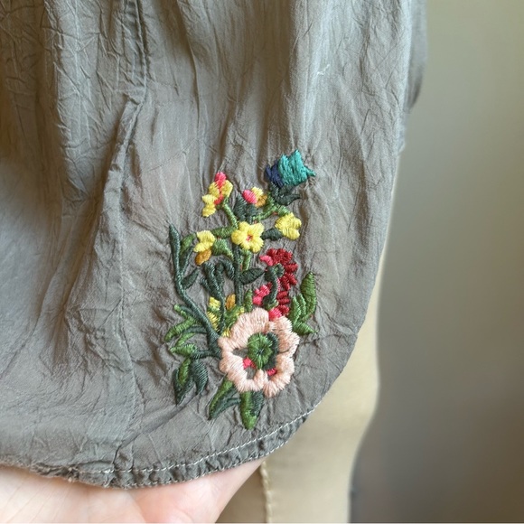 Johnny Was gray embroidered tunic top - Picture 2 of 6